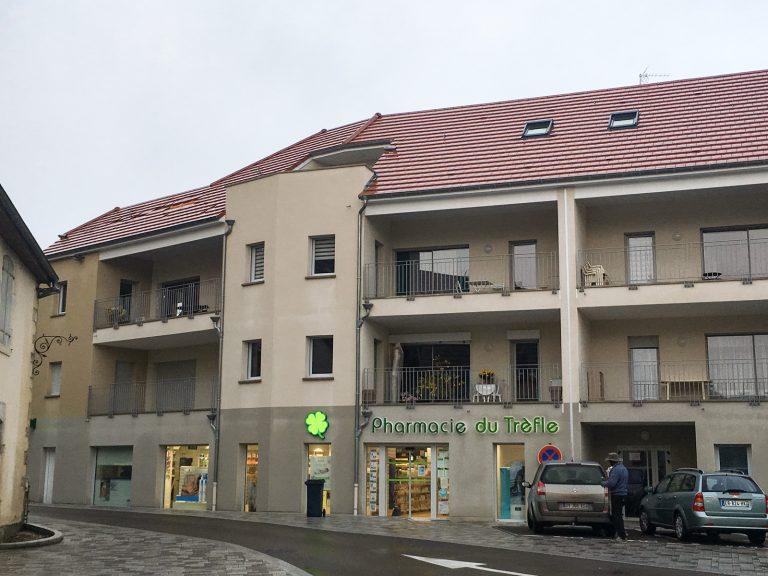 Facade d’un habitat collectif et de commerces dédié au médical réalisé par Seguin maitrise d'œuvre.