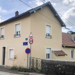 Vue après travaux, d'une facade de maison rénovée par Seguin maitrise d'œuvre